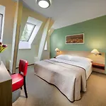 Michael Отель 4*