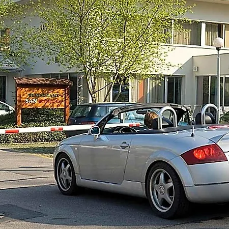 Michael Hotel