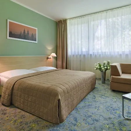 Michael 4* Praag