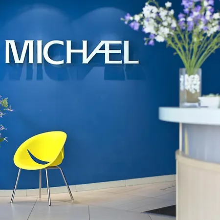 Michael מלון 4*